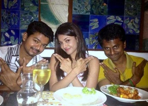 Thuppakki Team Celebrates